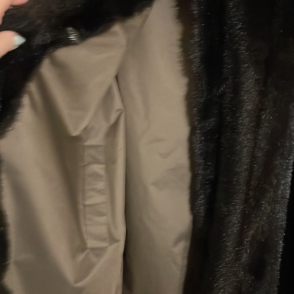 Vintage Fur Coat by Dobrosky and peribinder - Picture 3 of 8